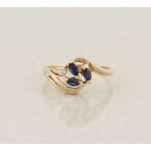 10k Yellow Gold Natural Blue Sapphire and Diamond Ring Size 5 1/4